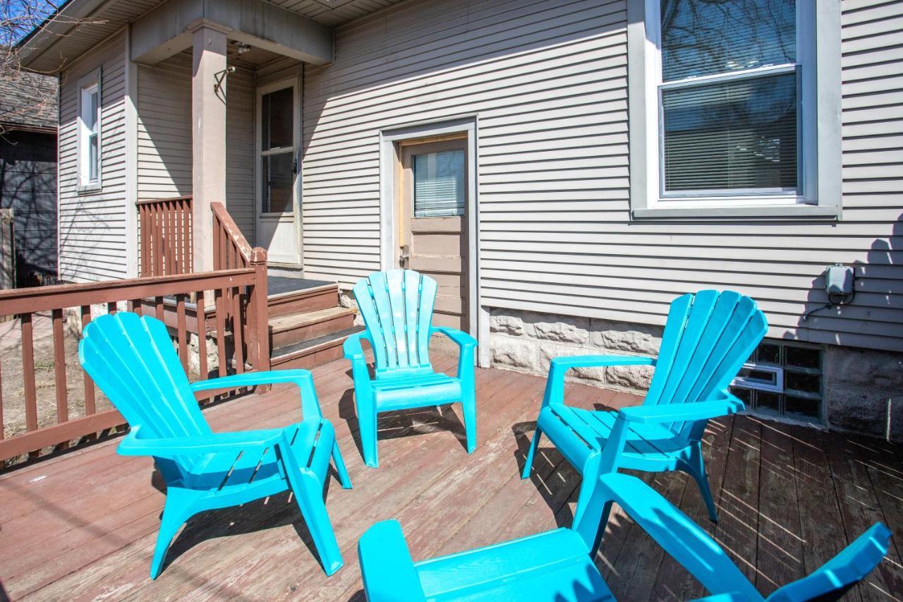 Spacious Home With In-Unit Laundry, Parking, 1Gb Wifi, & Patio Deck Rochester Exterior foto