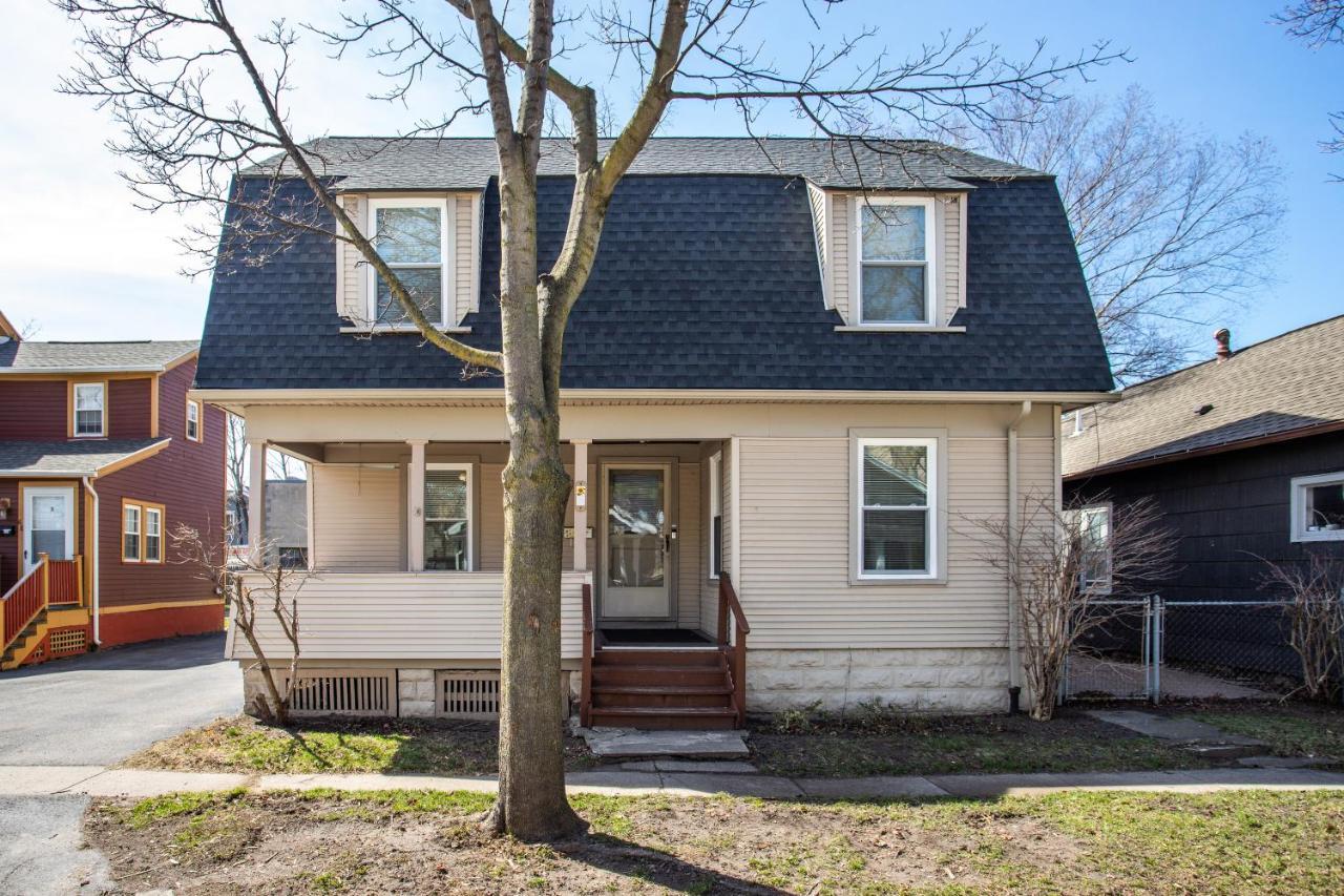 Spacious Home With In-Unit Laundry, Parking, 1Gb Wifi, & Patio Deck Rochester Exterior foto